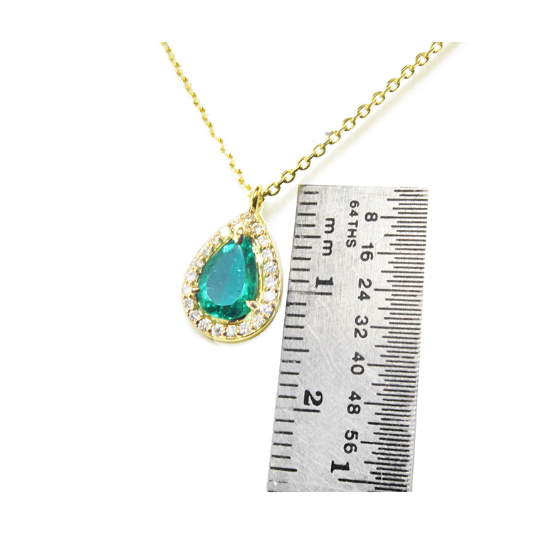  Adjustable chain Natural teardrop Colombian emerald necklace, in a halo diamond for women