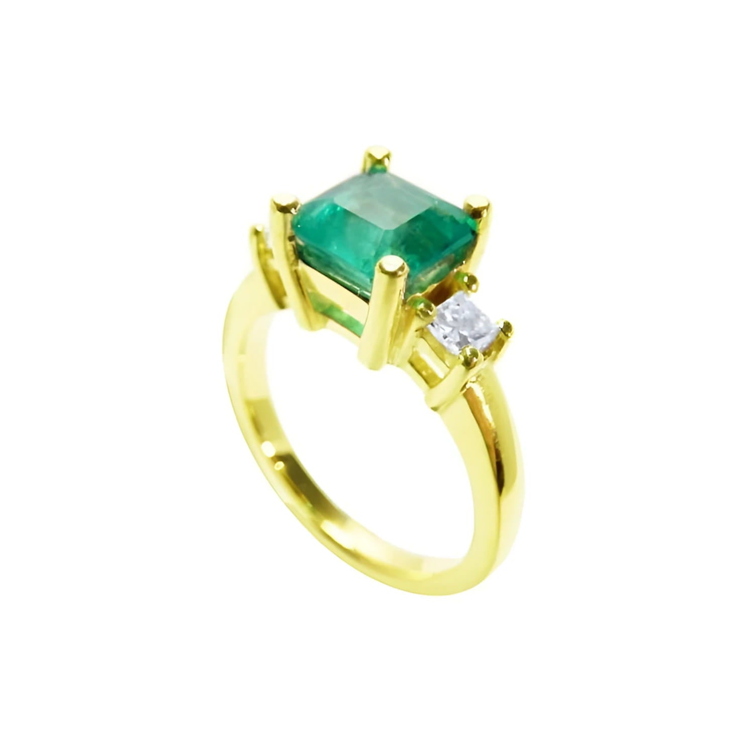 18K yellow gold three-stone ring with a square emerald and princess-cut side diamond.