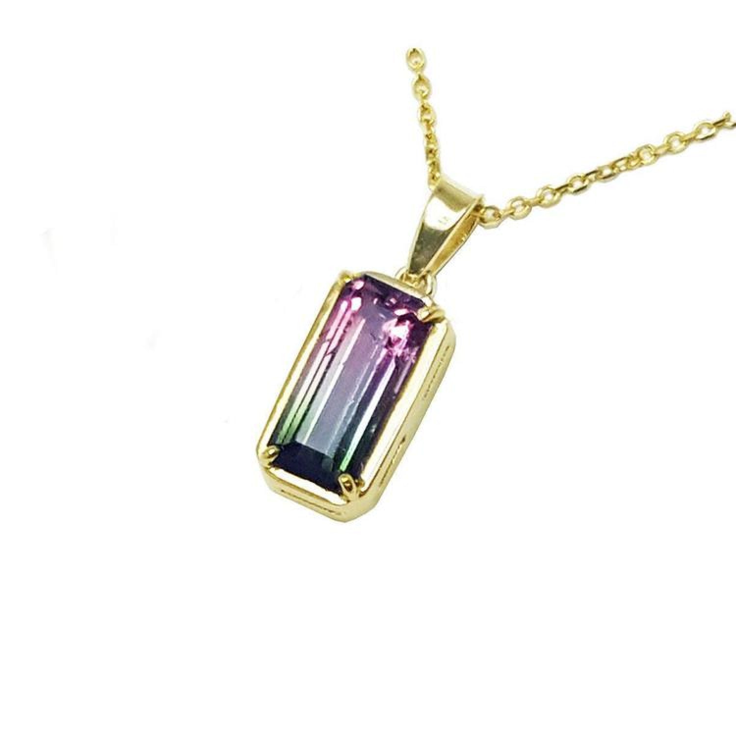 2.50 ct. watermelon tourmaline pendant with pink-blue-green hues in 14K yellow gold.