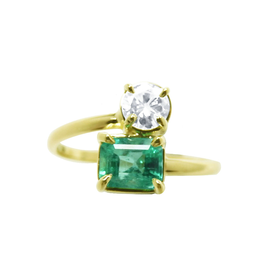 Two-stone natural Colombian emerald and diamond ring You and Me design, also known as a Toi et Moi ring, in 18k yellow gold.