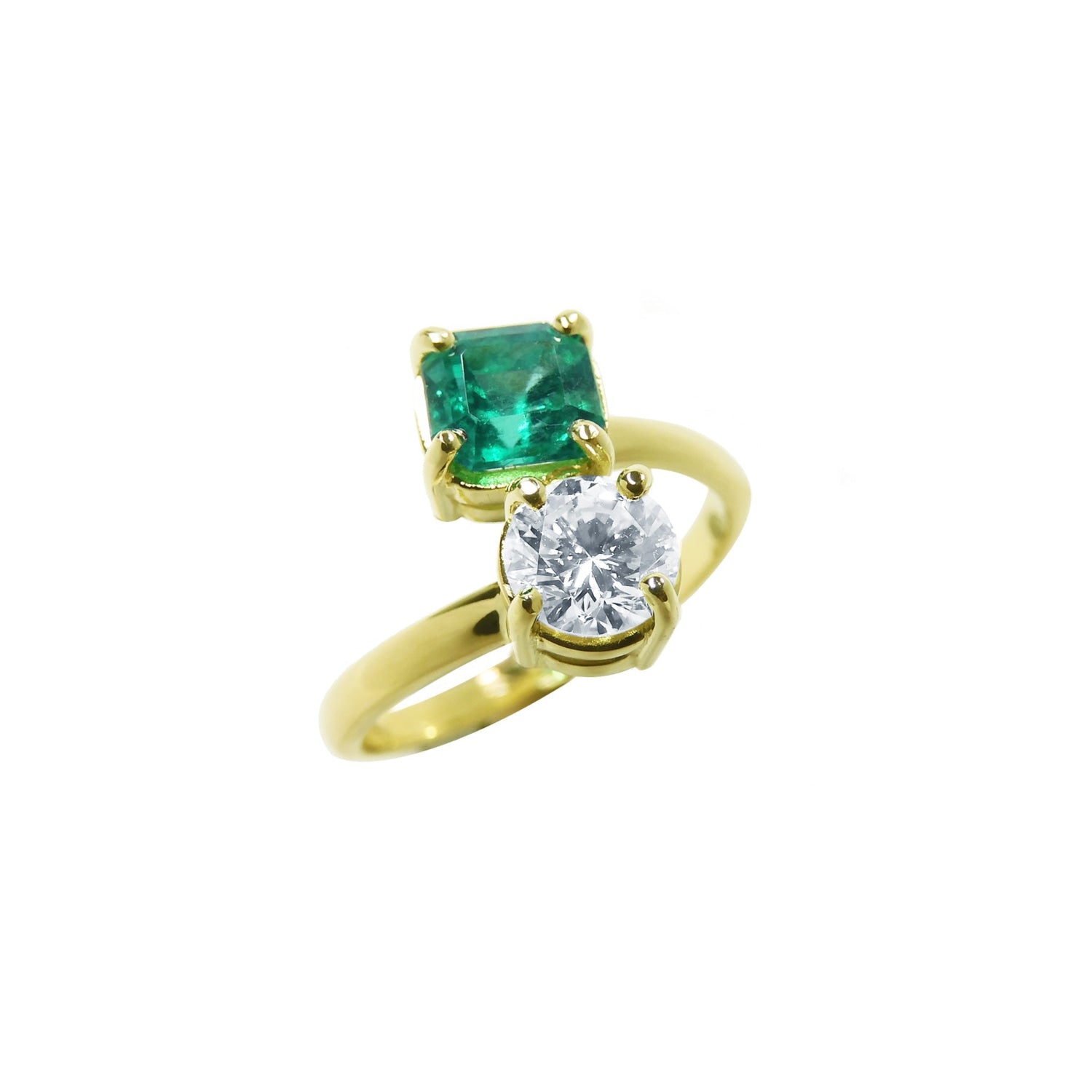 GIA Certified Toi et Moi Emerald and Diamond Ring for women in 18k yellow Gold Emerald engagement rings.