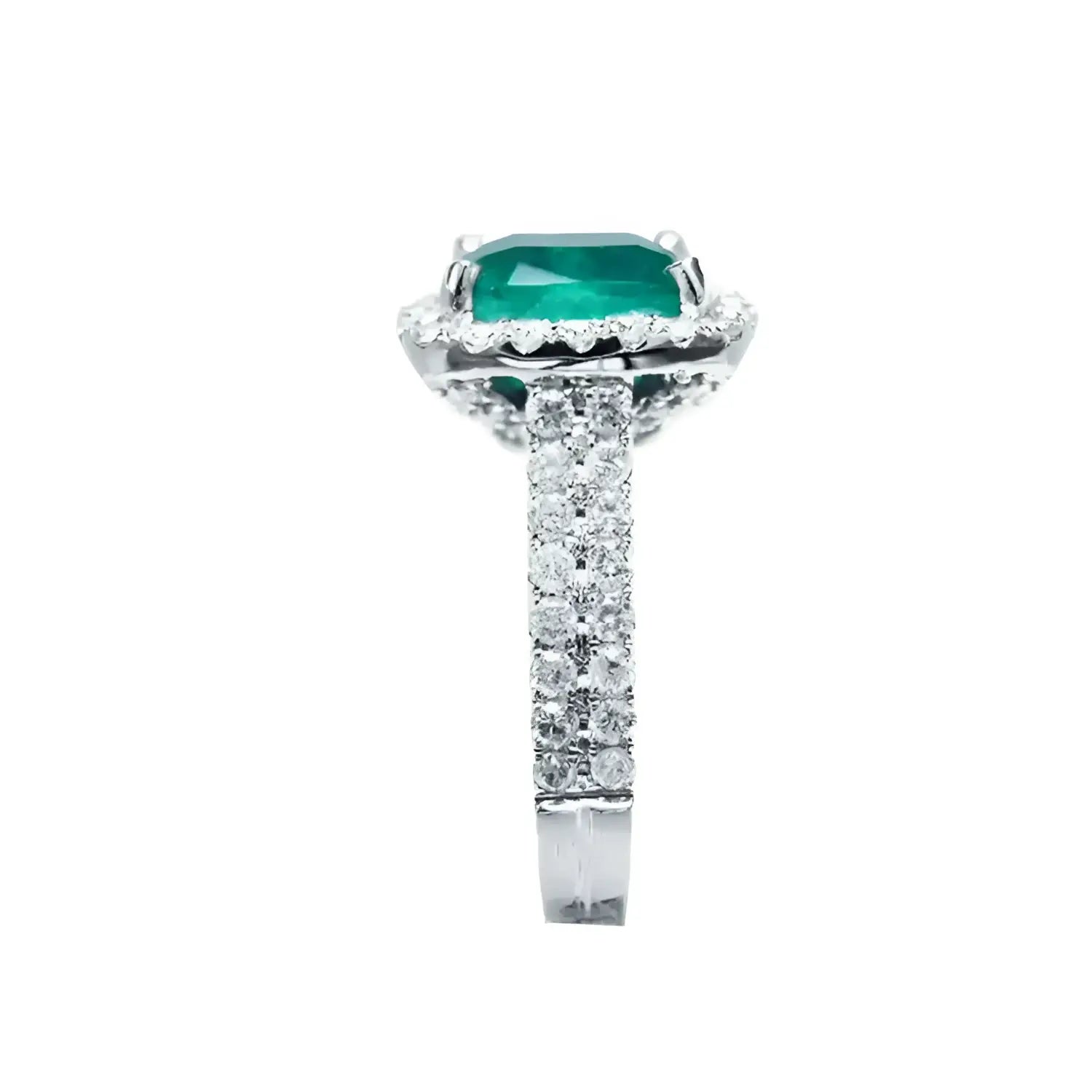 Anillo de oro blanco 14k con esmeralda colombiana corte cojín de 3.92 ct y diamantes.