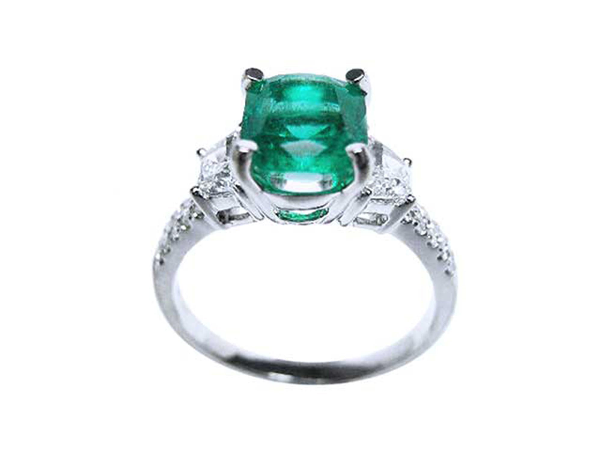 White gold cushion cut emerald and diamond ring for ladies